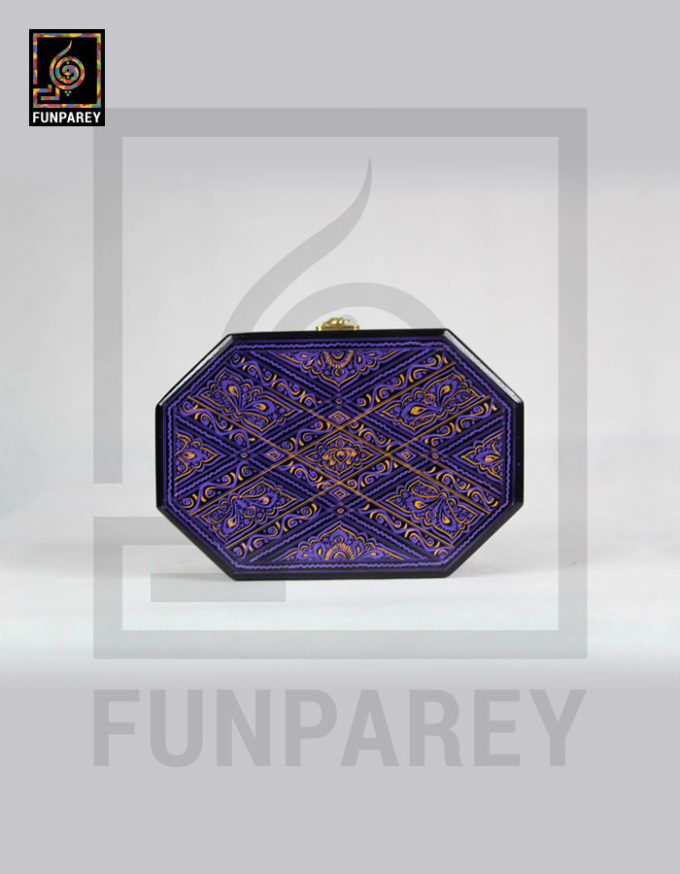 8 Sided Wooden Jewelry Box 6/9 with Lacquer Art