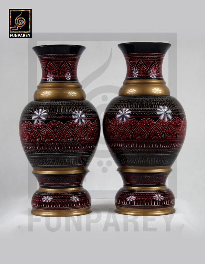 Wooden Vase 7" with Lacquer Art