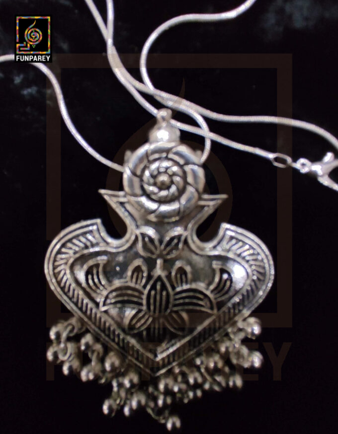 Oxidized Metal Jewelry Pendant "Invictus" - Image 6