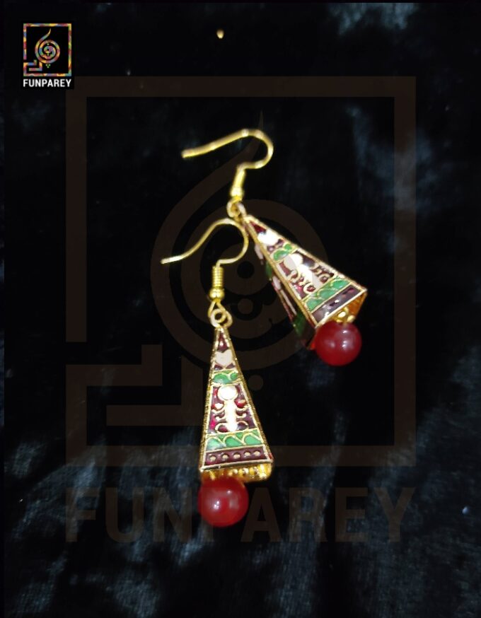 Ethnic Tribal Metallic Earrings "Trine Snow"