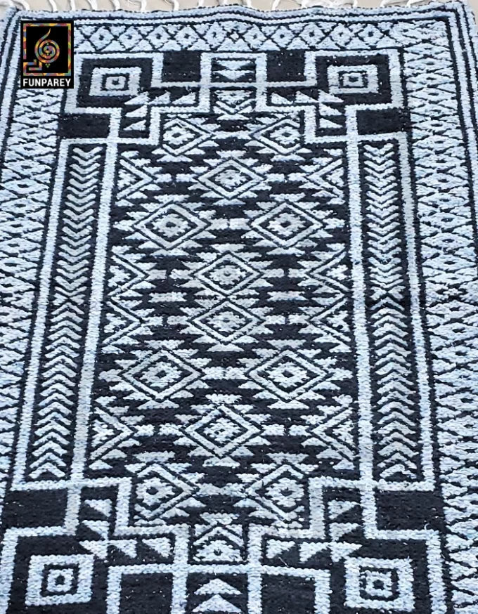darri rug ancient black 2