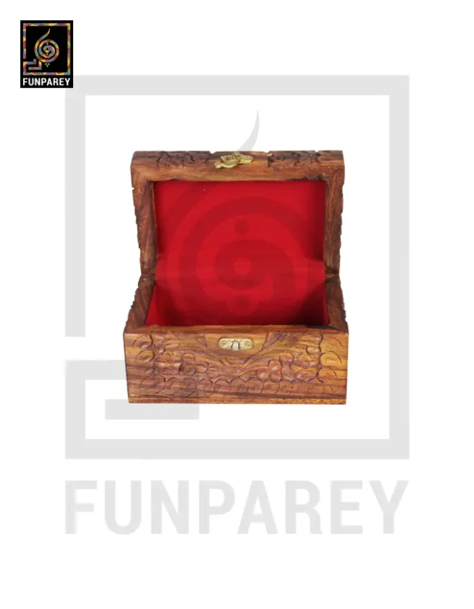 Hand Carved Jewelry Box -  4/6 Splendid - Image 4