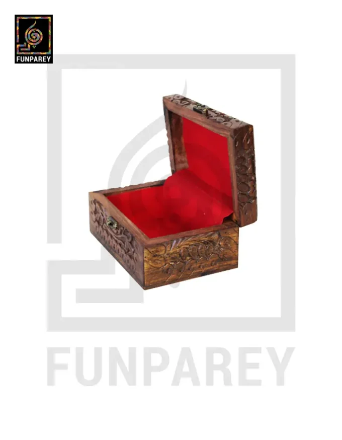 Hand Carved Jewelry Box -  4/6 Splendid - Image 8