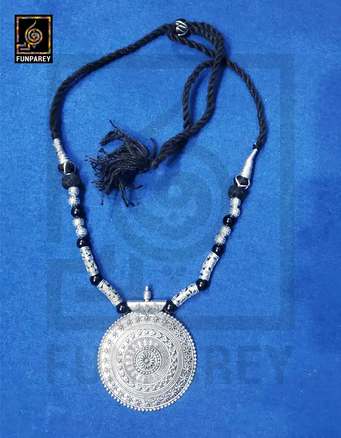 Oxidized Metal Jewelry Pendant "Oculus V2"
